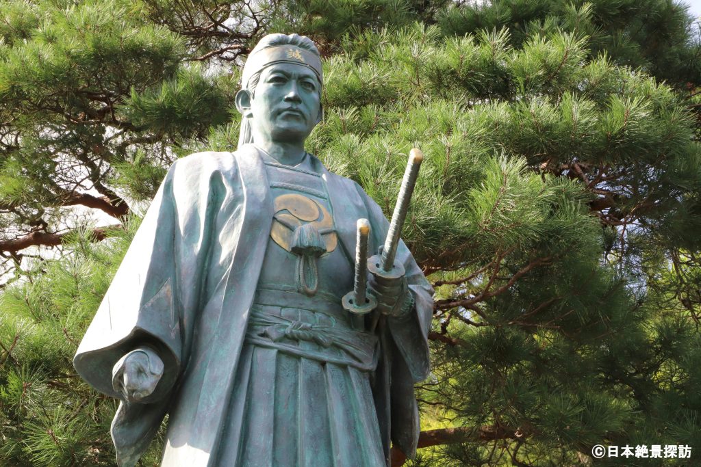 Bronze statue of Toshizo Hijikata