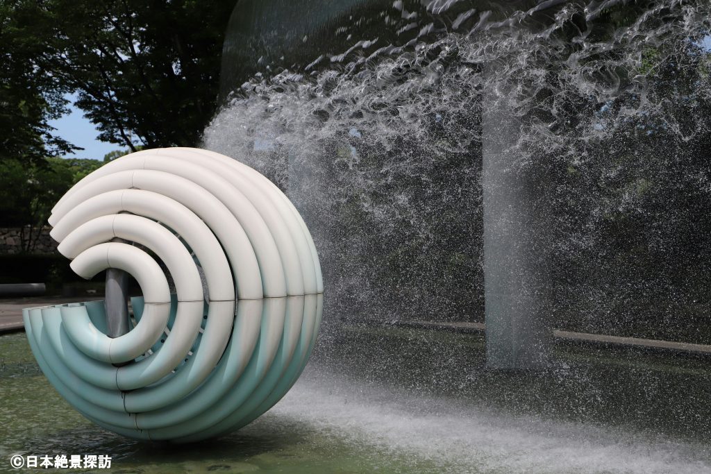 Spherical fountain and waterfall