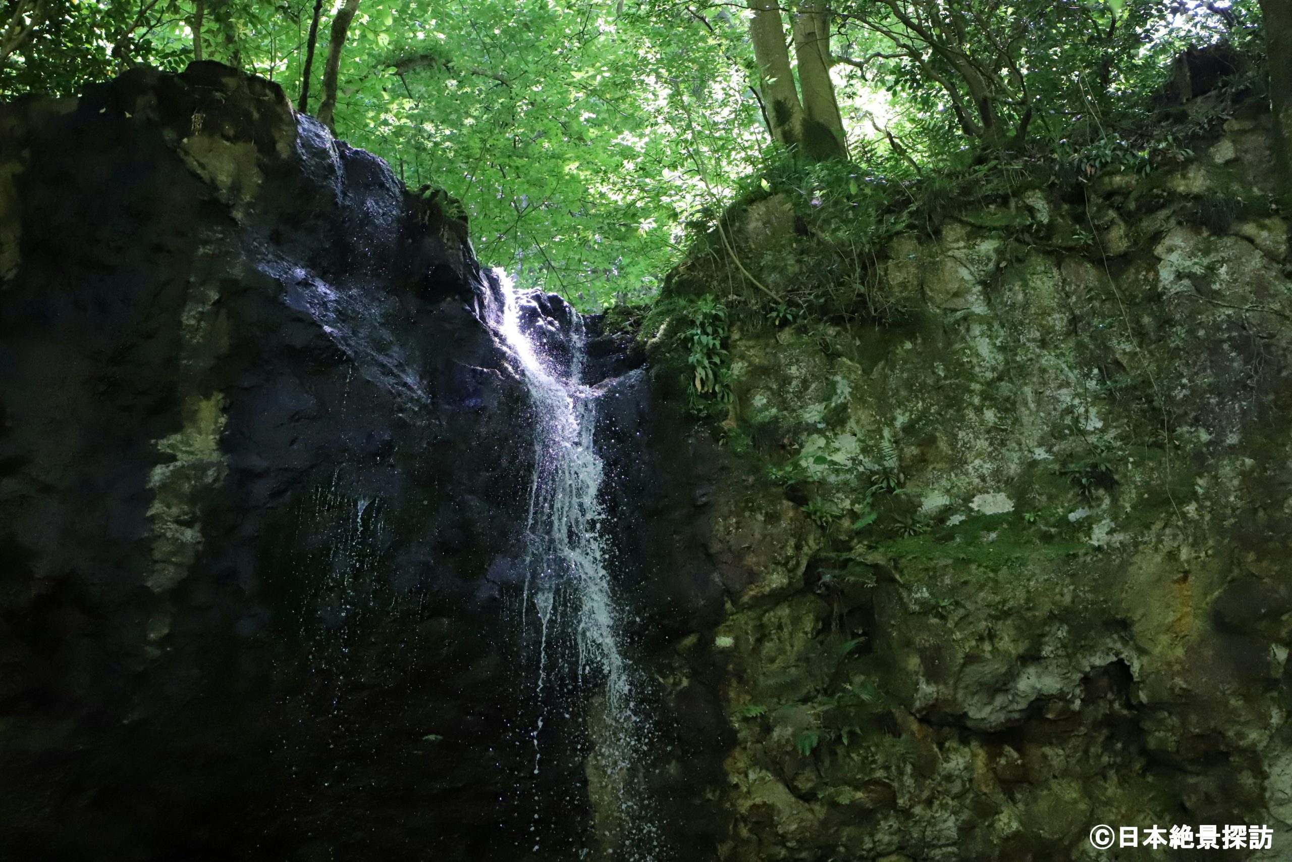 白玉の滝（新潟県新潟市秋葉区）