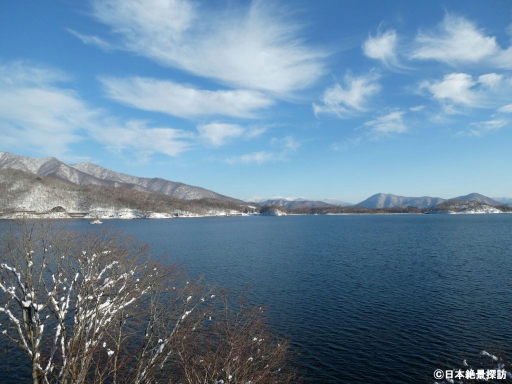 磐梯山展望台（福島県北塩原村）・桧原湖の対岸を望む