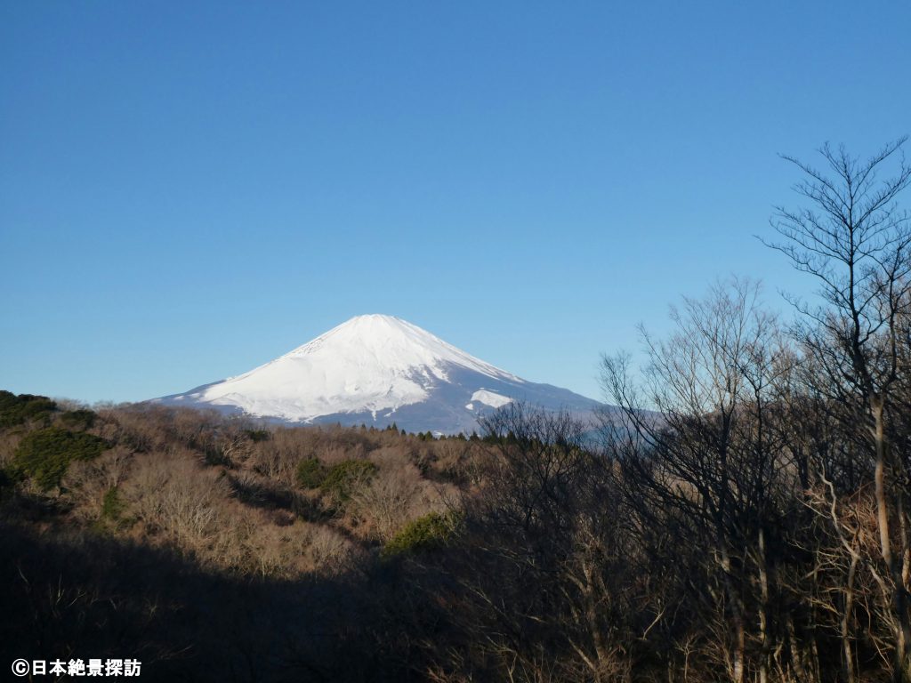 足柄峠（静岡県小山町）・足柄万葉公園（神奈川県南足柄市）から見る富士山