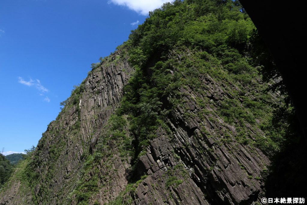 清津峡（新潟県十日町市）・峡谷と澄んだ青空