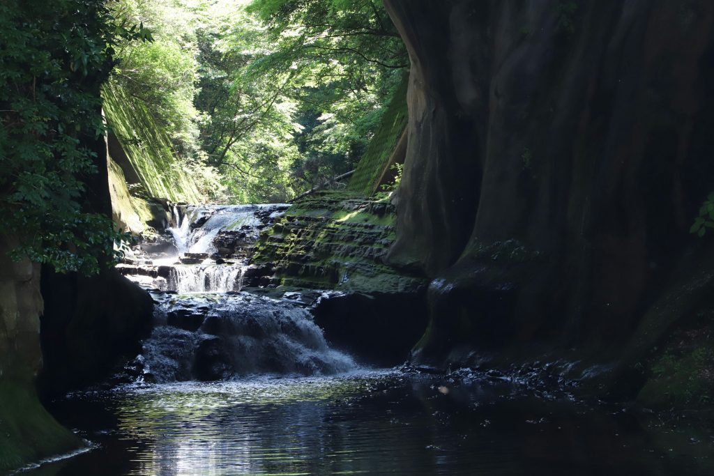 濃溝の滝・亀岩の洞窟 | 関東地方の絶景スポット | 日本絶景探訪