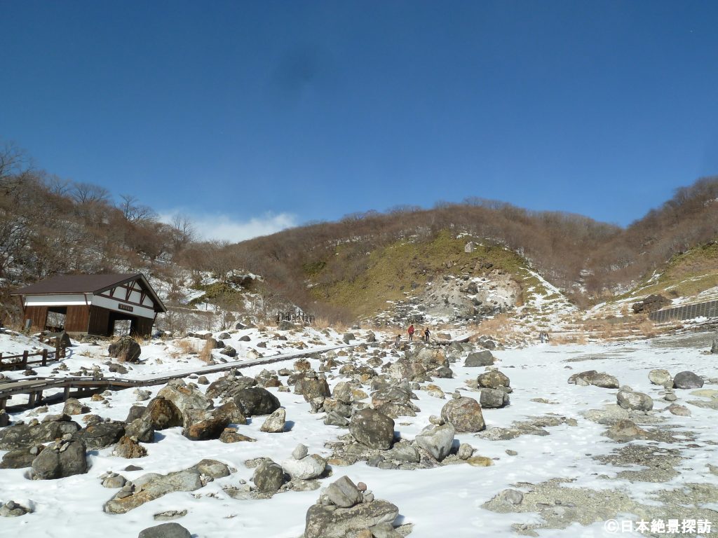 冬の殺生石・賽の河原（栃木県那須町）