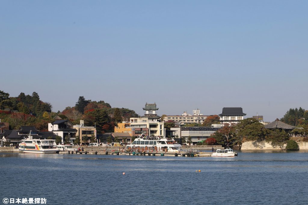 雄島（宮城県松島町）の紅葉・五大堂と松島の港