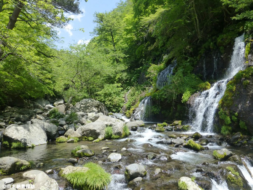 川俣川渓谷と吐竜の滝（山梨県北杜市）