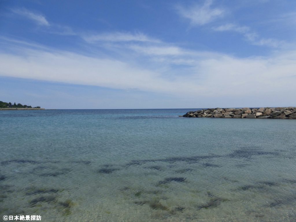 五色ヶ浜海水浴場（石川県能登町）・七色の❝青❞に輝く海