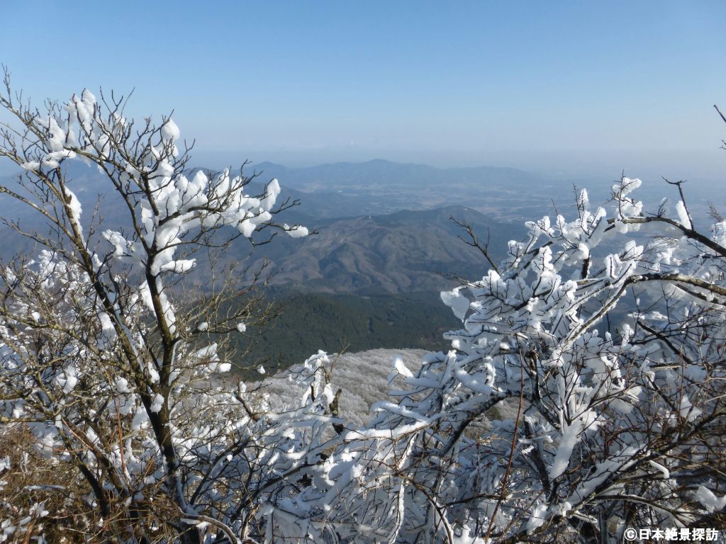 筑波山ロープウェイ（茨城県つくば市）/女体山・樹氷に囲まれる