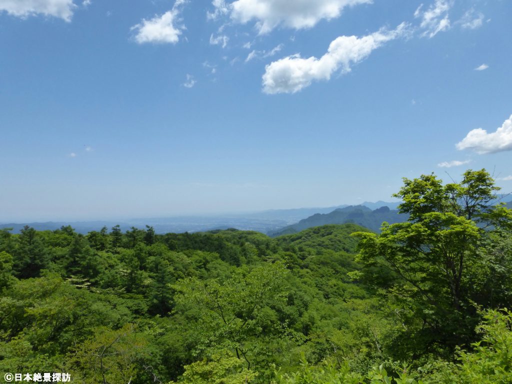 旧碓氷峠見晴台（長野県軽井沢町）・関東平野を見下ろす（グリーンシーズン）