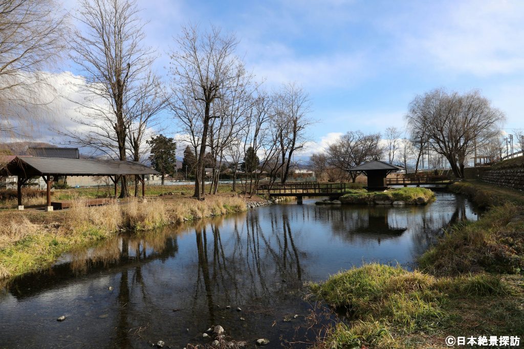 安曇野わさび田湧水群（長野県安曇野市）・空を映す湧水群