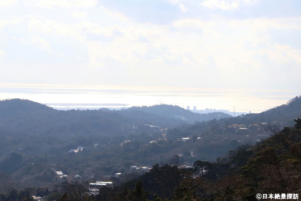 東六甲展望台（兵庫県西宮市）・六甲アイランドも見える