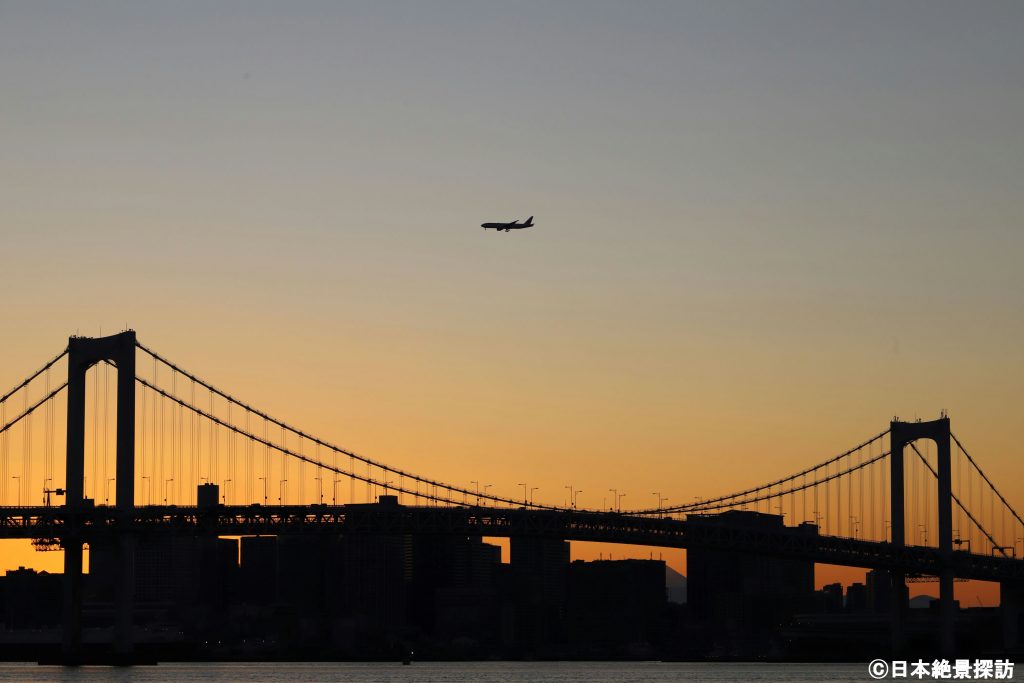 豊洲ぐるり公園（東京都江東区）・真ん中に飛行機