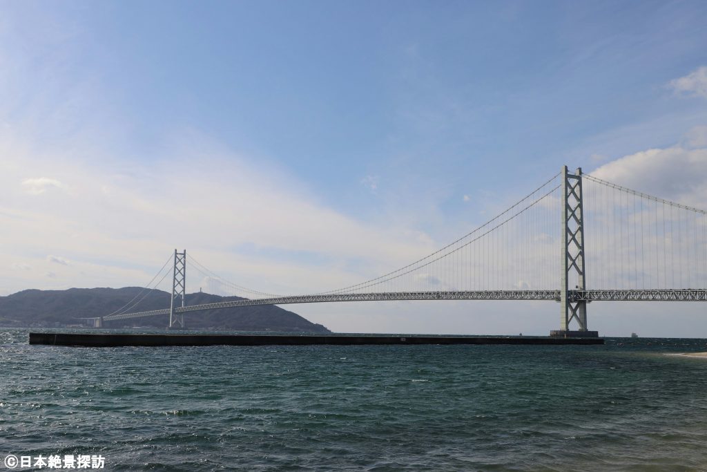 アジュール舞子（兵庫県神戸市垂水区）から望む明石海峡大橋