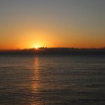 雲間から覗く初日の出・国営明石海峡公園にて（兵庫県淡路市）