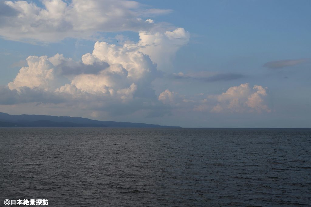 雨晴海岸（富山県高岡市）・夏の夕暮れ