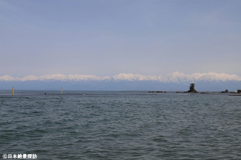 雨晴海岸（富山県高岡市）・遠望